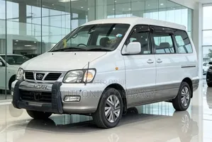 Toyota Noah 2001 Off white