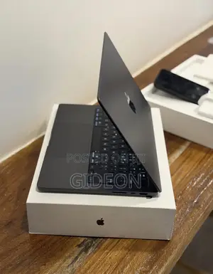 New Laptop Apple MacBook Pro 2025 M5 16GB Apple M5 SSD 1T
