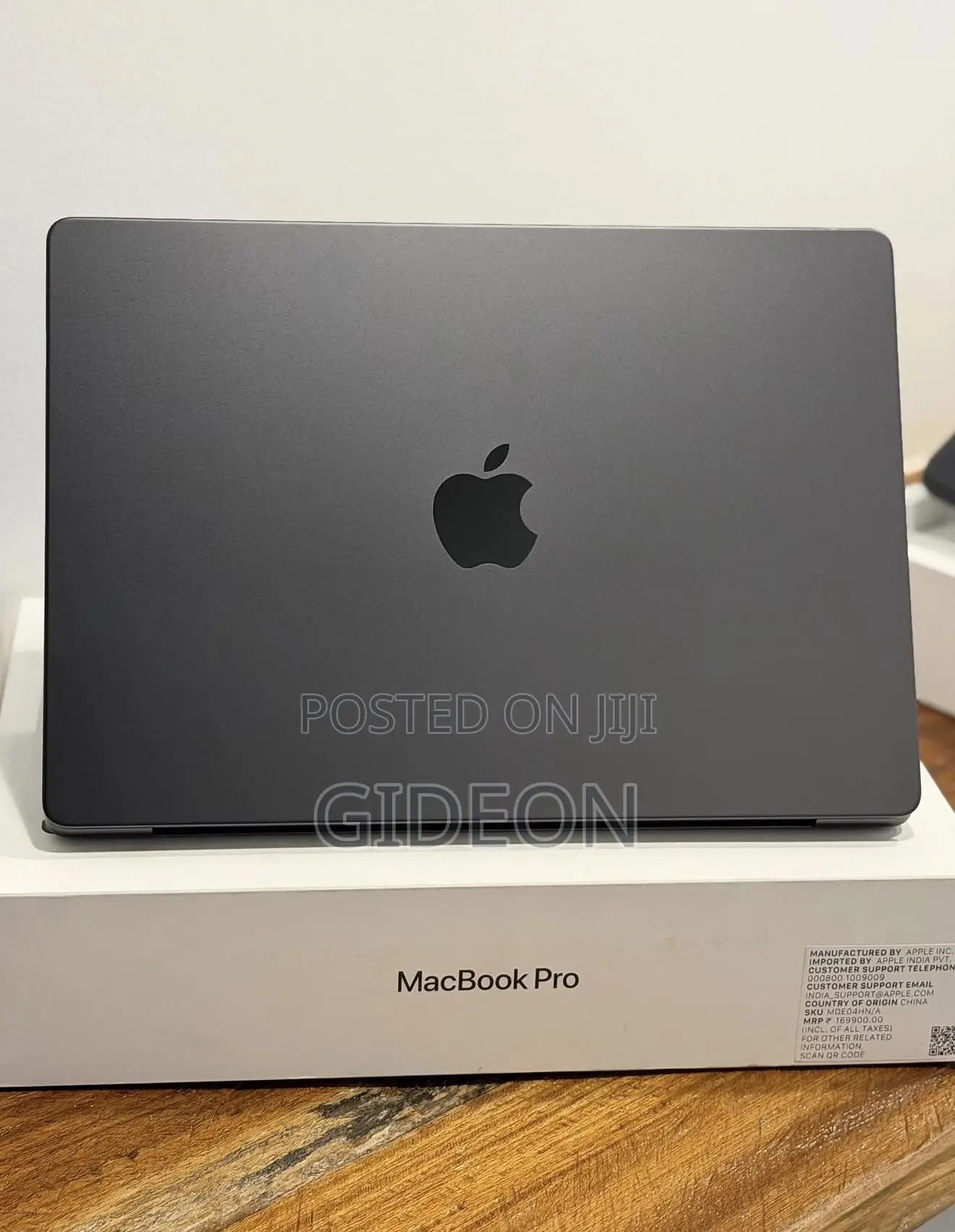 New Laptop Apple MacBook Pro 2025 M5 16GB Apple M5 SSD 1T