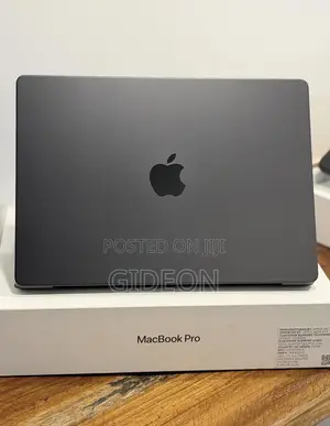 New Laptop Apple MacBook Pro 2025 M5 16GB Apple M5 SSD 1T