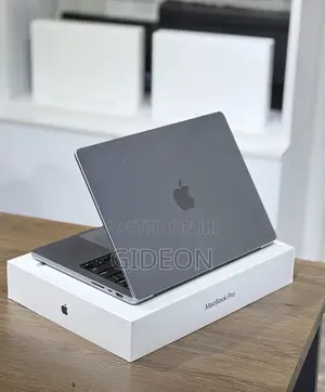 Laptop Apple MacBook Pro 2023 M2 Max 32GB Apple M2 SSD 1T