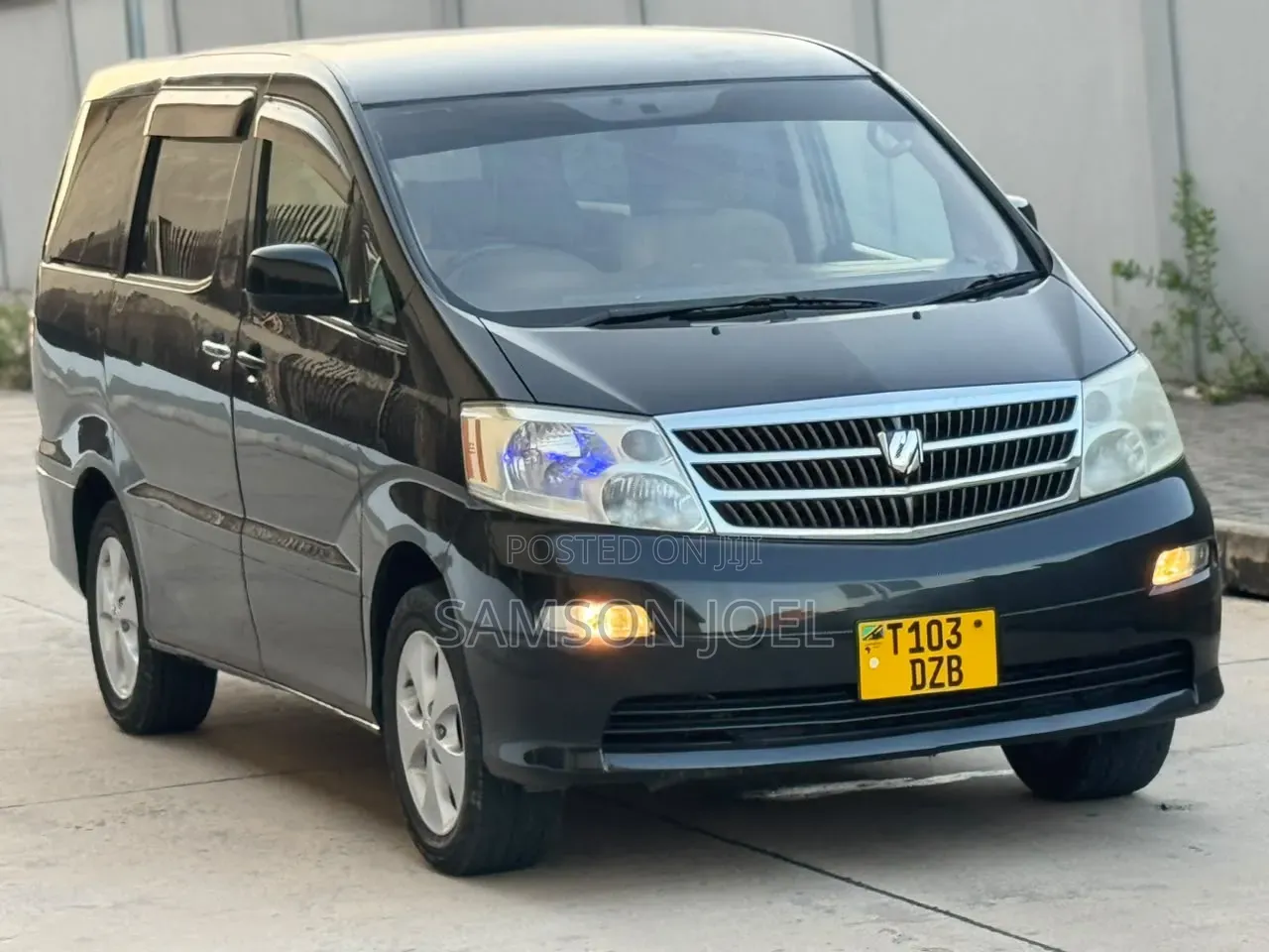 Toyota Alphard 2004 Black