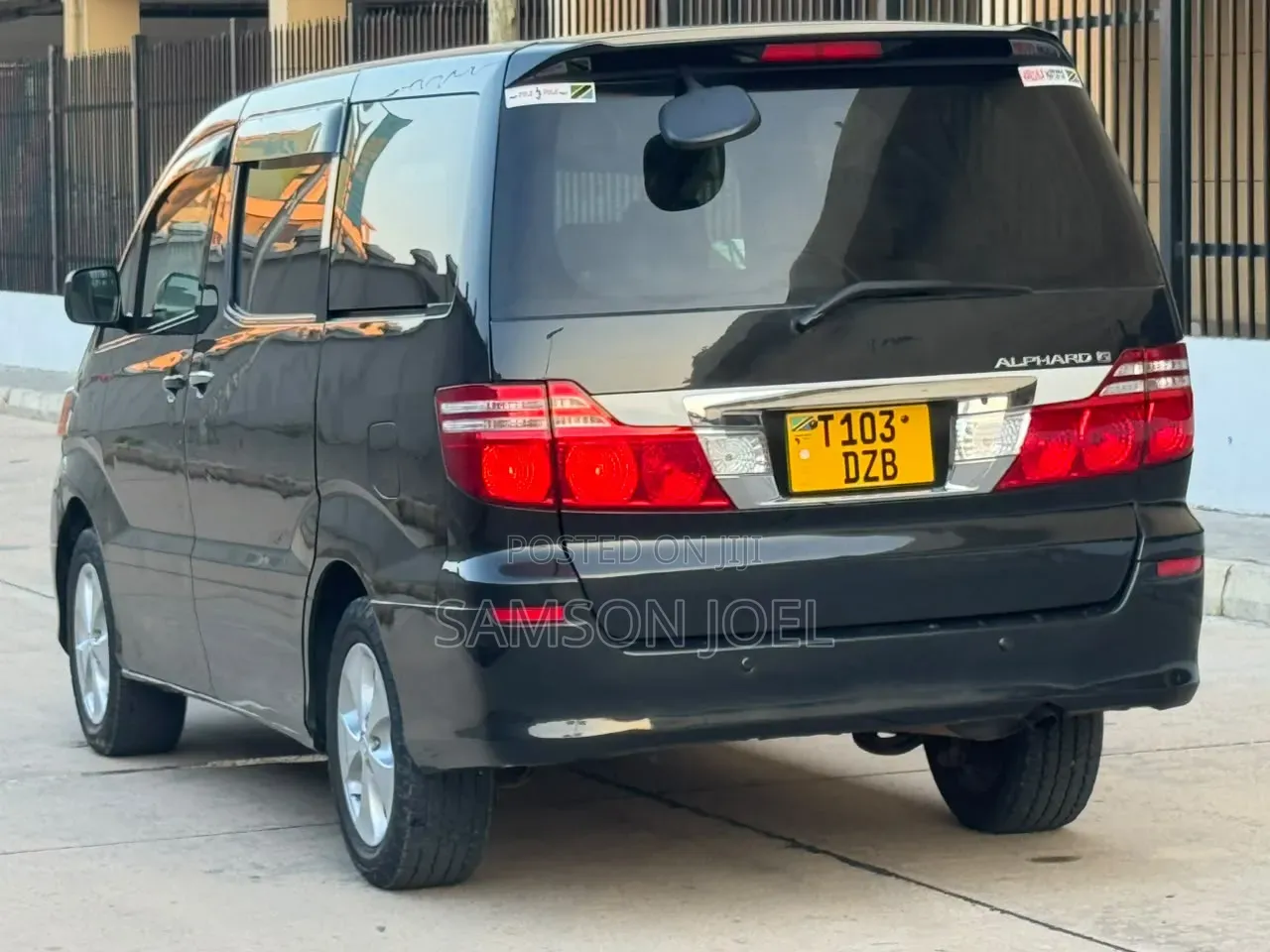 Toyota Alphard 2004 Black