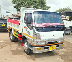 Mitsubishi Canter Tipper