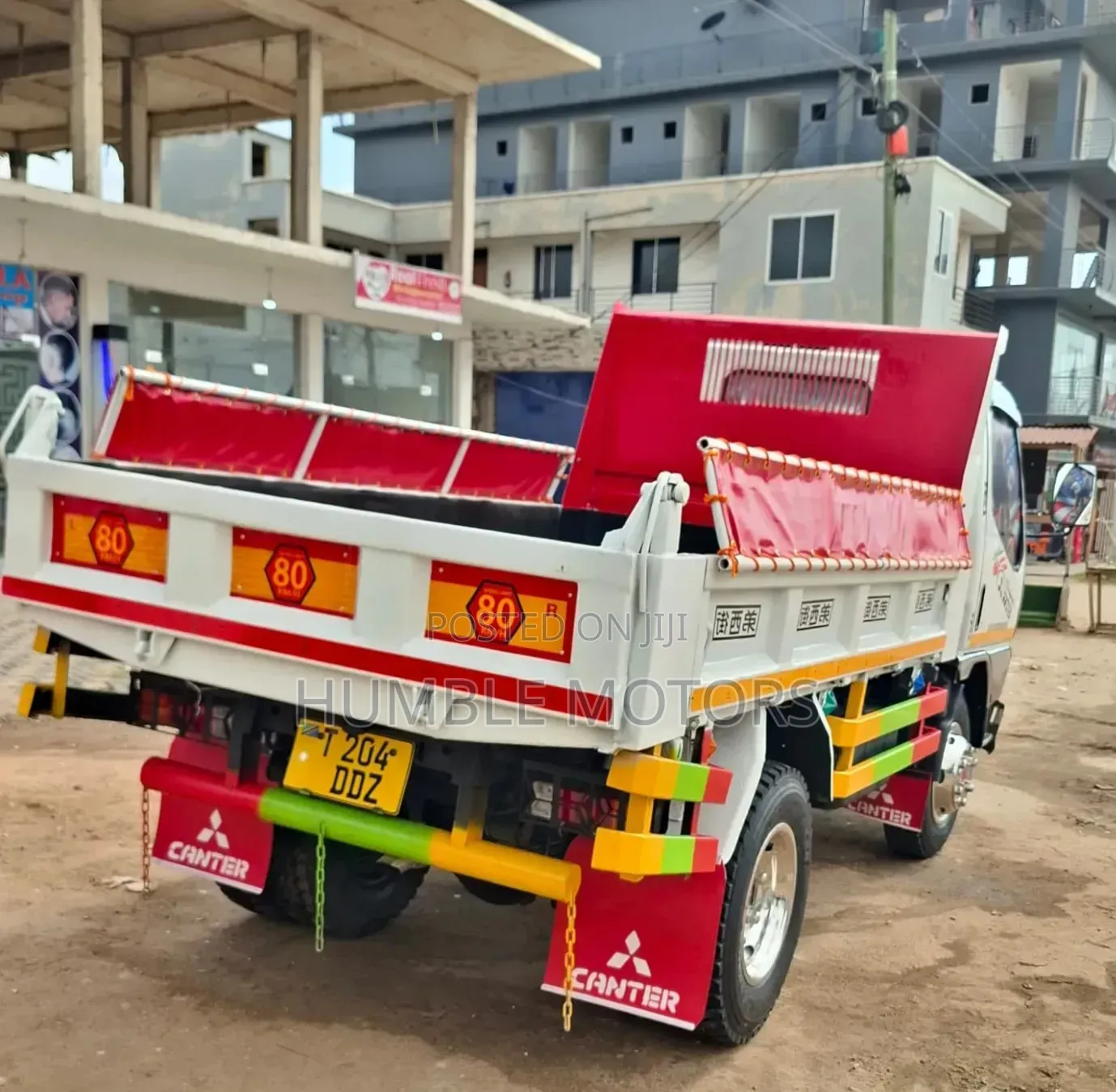 Mitsubishi Canter Tipper