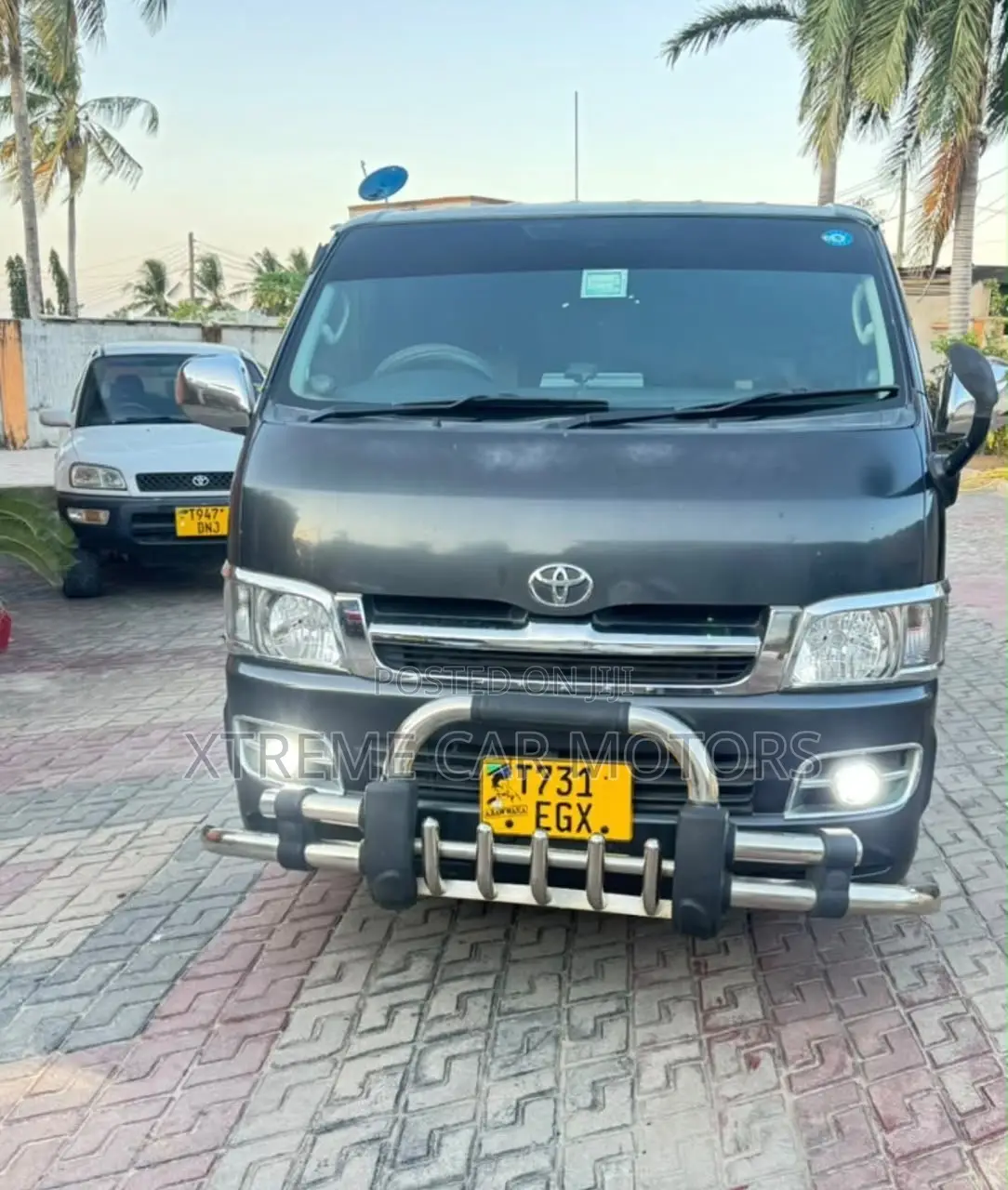 Toyota Grand HiAce 2002 Black