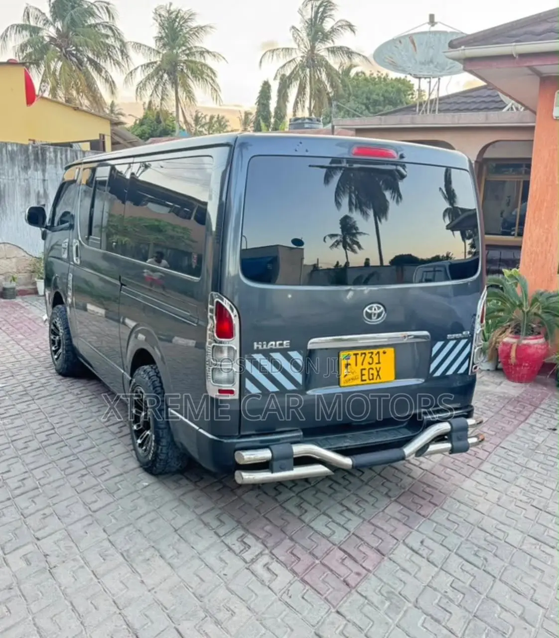 Toyota Grand HiAce 2002 Black