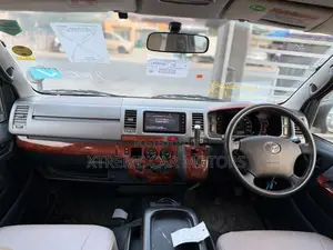 Toyota Grand HiAce 2002 Black