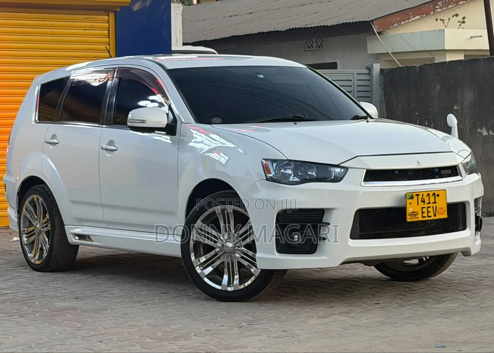 Mitsubishi Outlander 2010 White