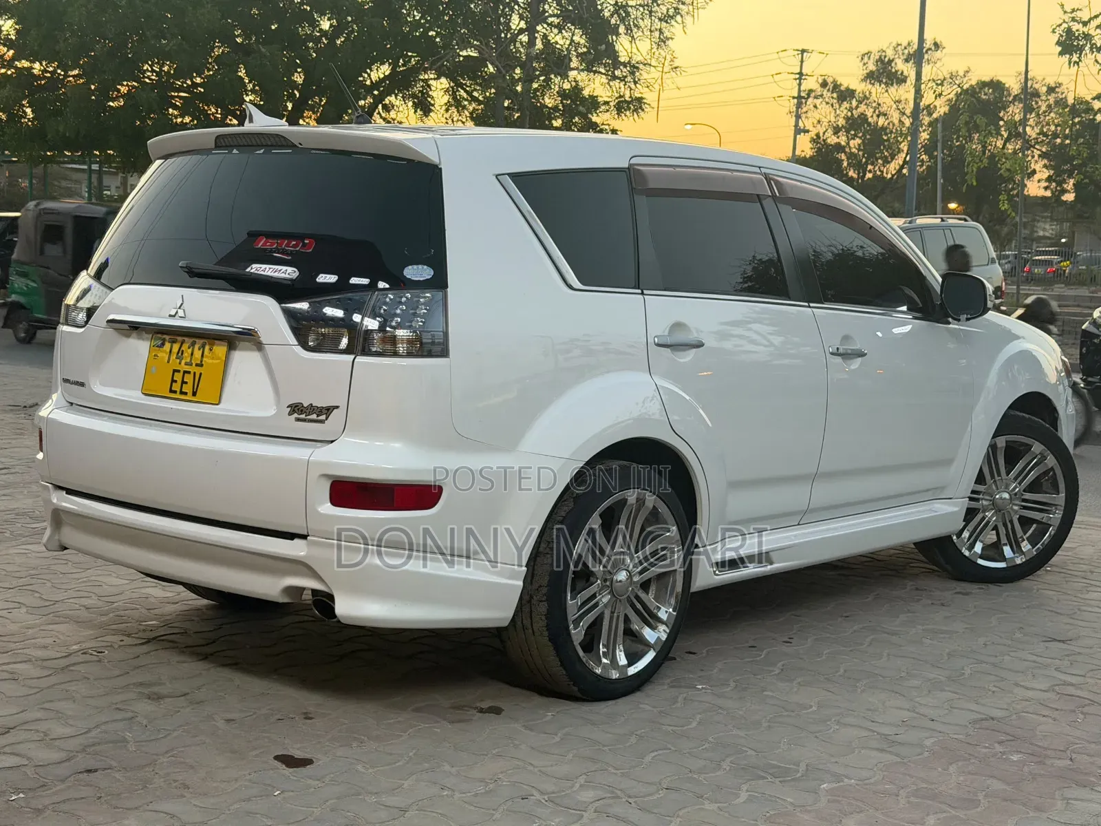 Mitsubishi Outlander 2010 White