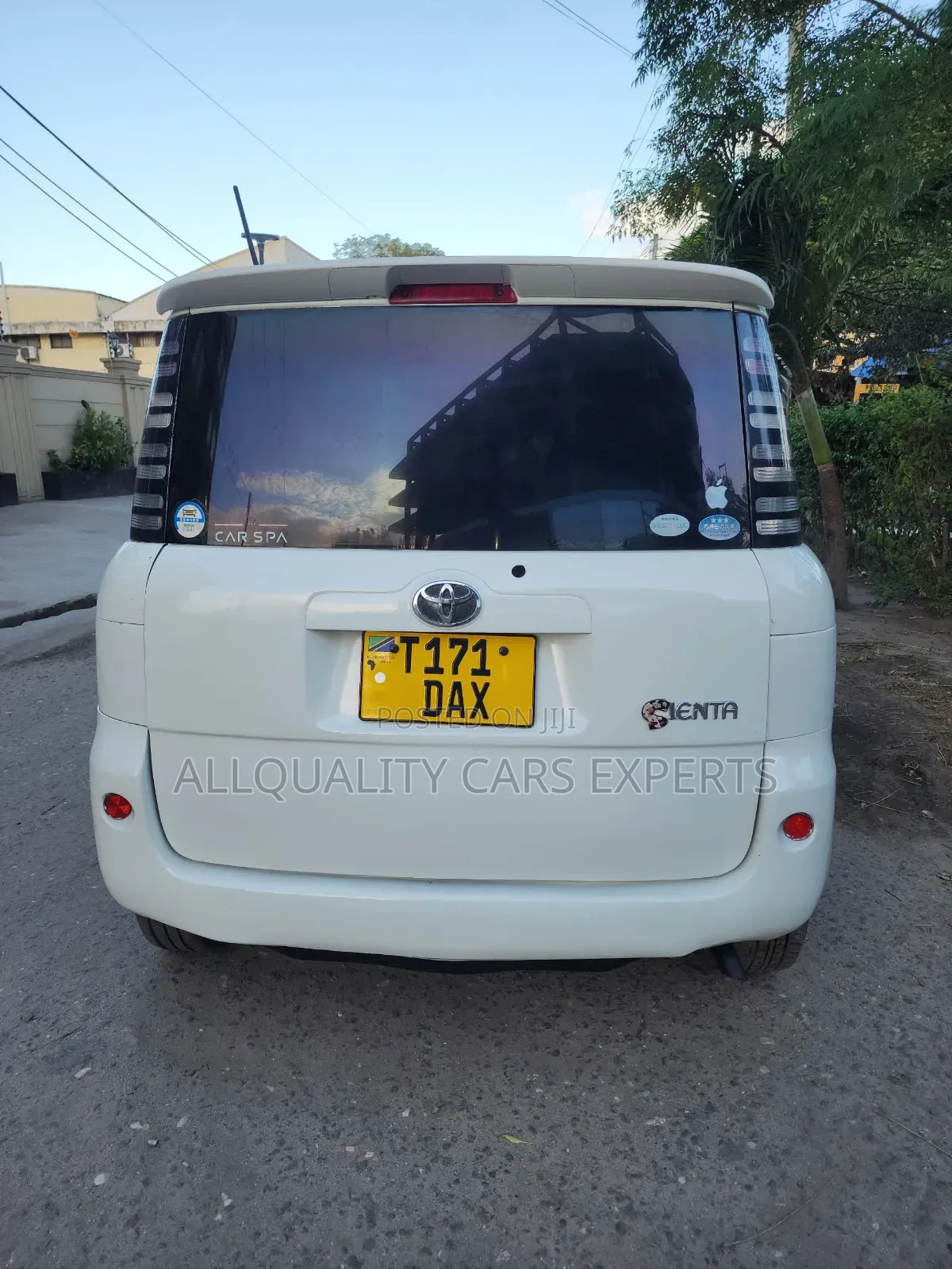 Toyota Sienta 2005 White