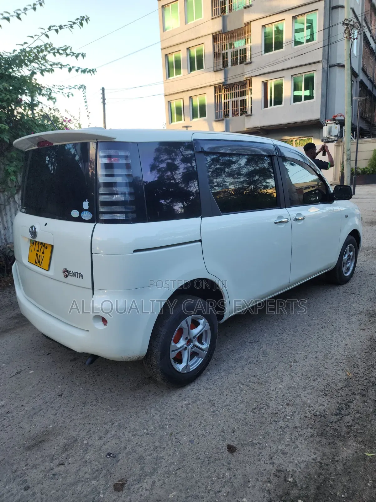 Toyota Sienta 2005 White