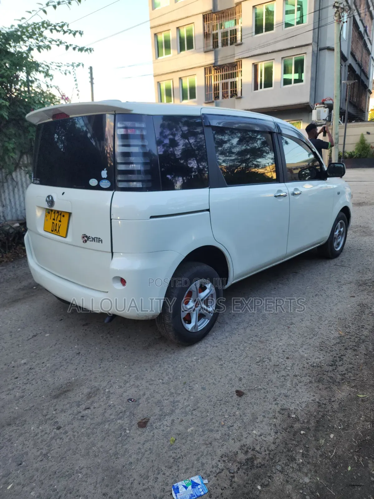 Toyota Sienta 2005 White