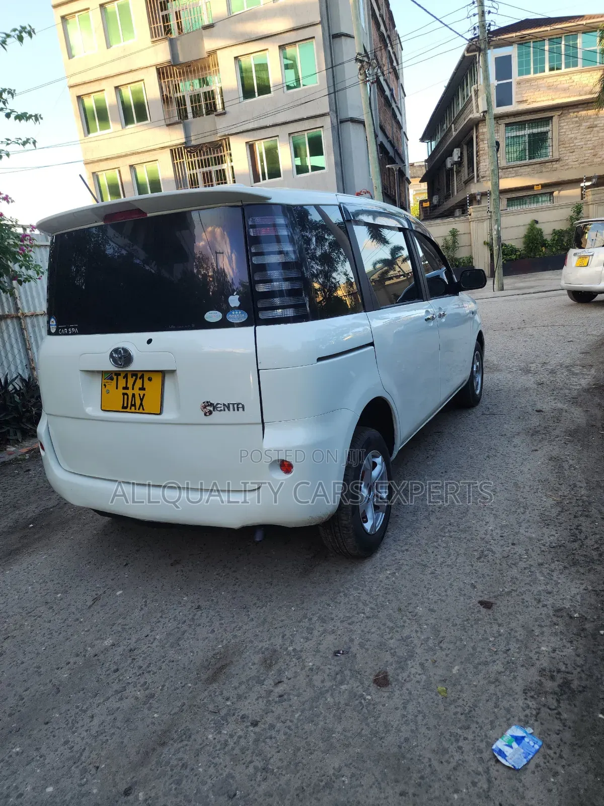 Toyota Sienta 2005 White