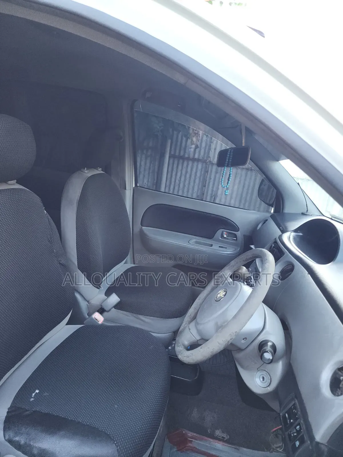 Toyota Sienta 2005 White