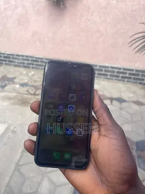 New Apple iPhone 11 64 GB Black