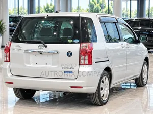 Toyota Raum 1.5 AWD 2007 Silver