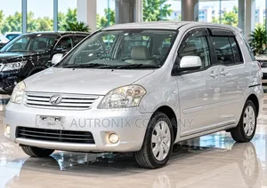 Toyota Raum 1.5 AWD 2007 Silver
