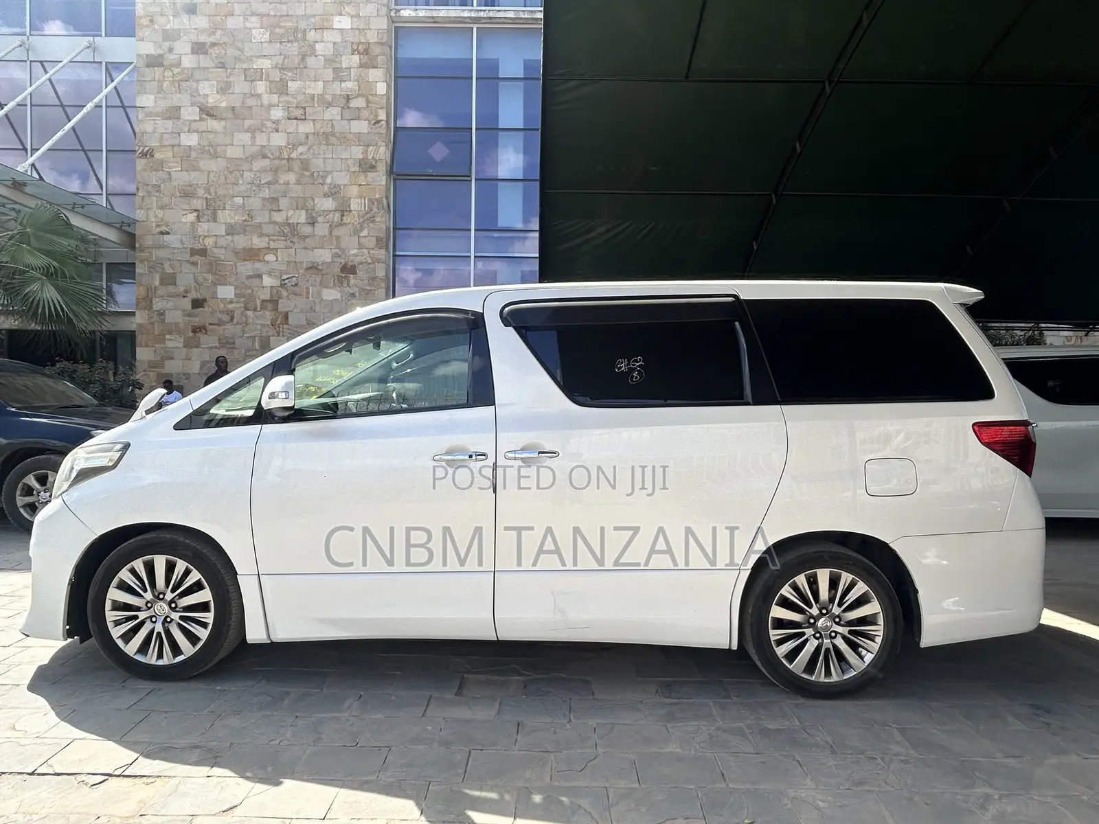 Toyota Alphard 2013 White