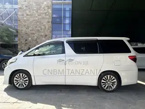Toyota Alphard 2013 White
