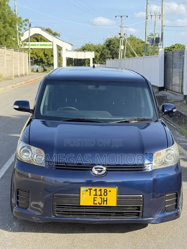 Toyota Corolla Rumion Hatchback 1.5 FWD 2009 Blue