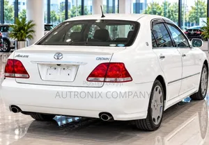 Toyota Crown Royale 2005 Off white