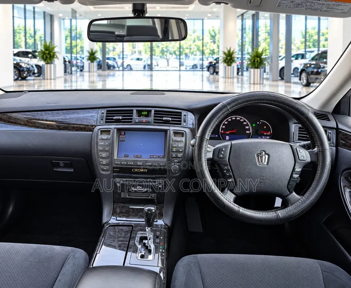 Toyota Crown Royale 2005 Off white