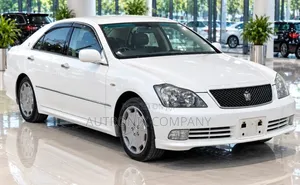 Toyota Crown Royale 2005 Off white