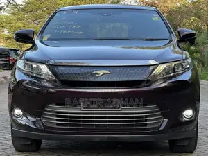 Toyota Harrier 2.0 2016 Maroon