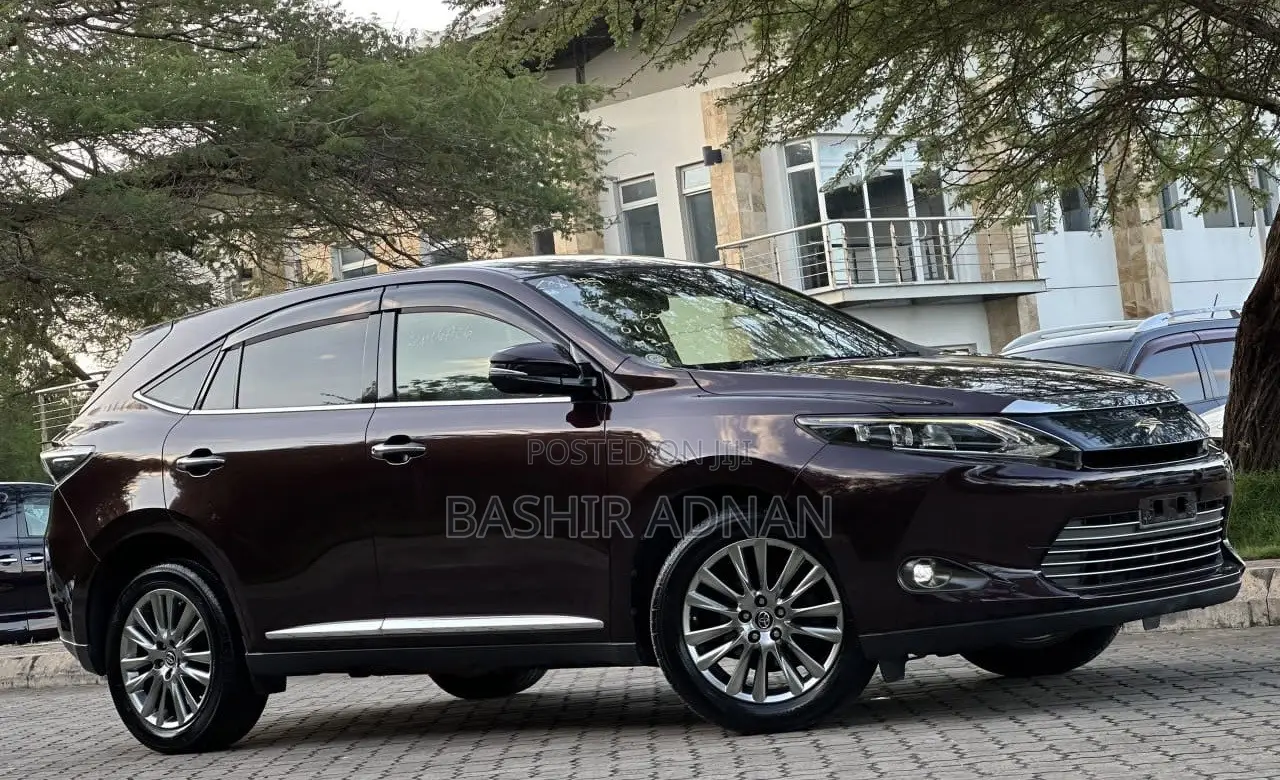 Toyota Harrier 2.0 2016 Maroon