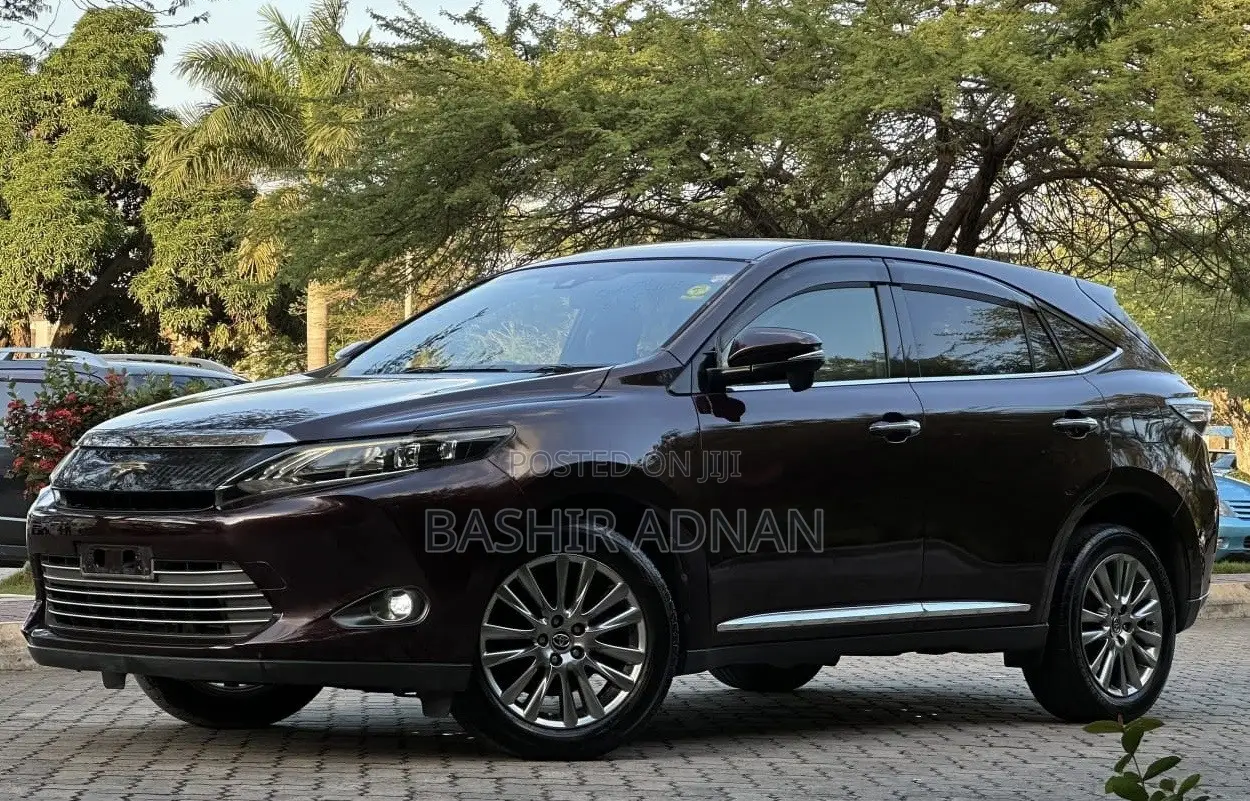 Toyota Harrier 2.0 2016 Maroon