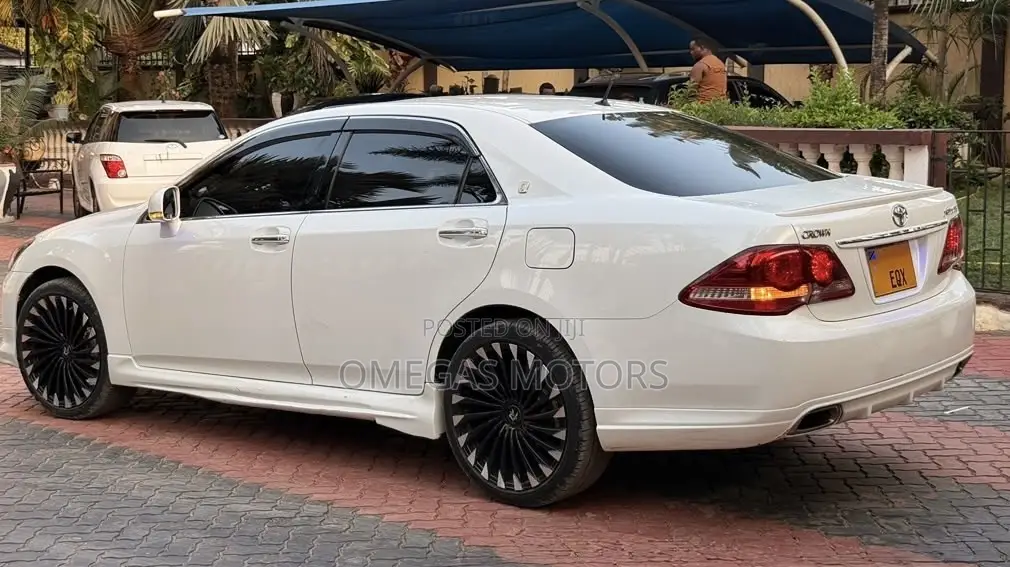 Toyota Crown 2008 Pearl