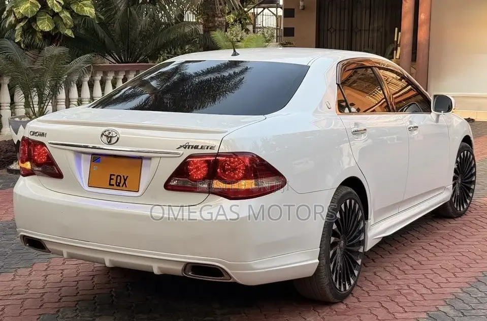 Toyota Crown 2008 Pearl