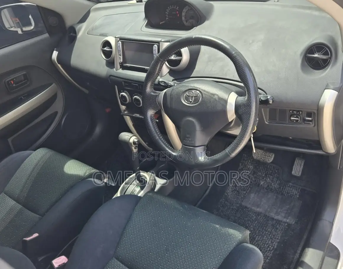 Toyota IST 2005 Pearl