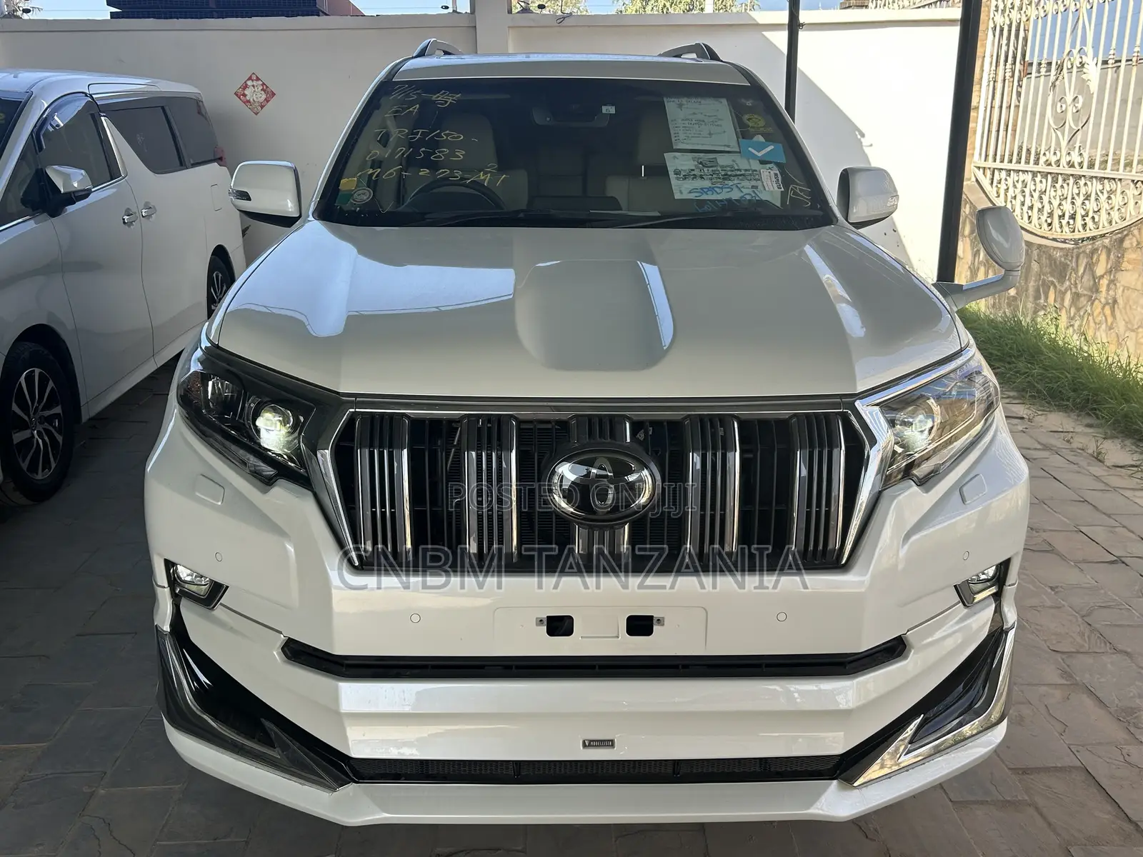Toyota Land Cruiser Prado 2023 White