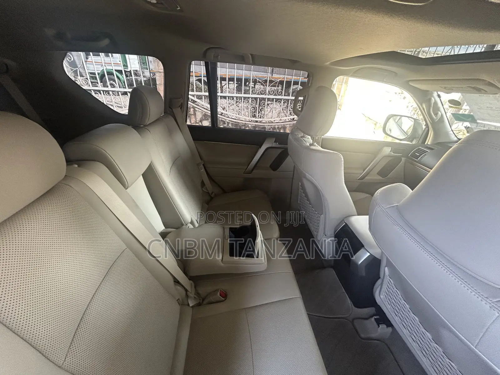Toyota Land Cruiser Prado 2023 White