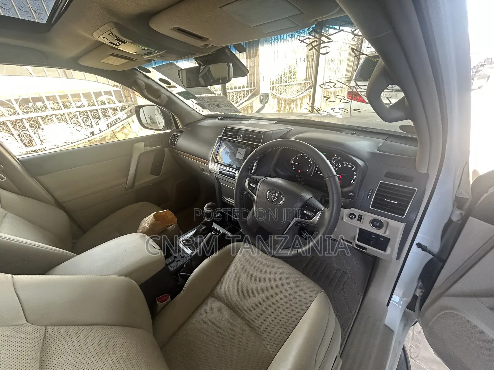Toyota Land Cruiser Prado 2023 White