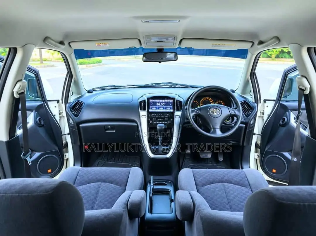 Toyota Harrier 2006 White