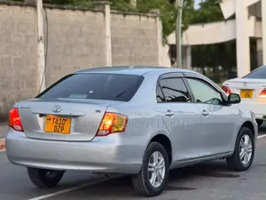 Toyota Axio 2007 Silver