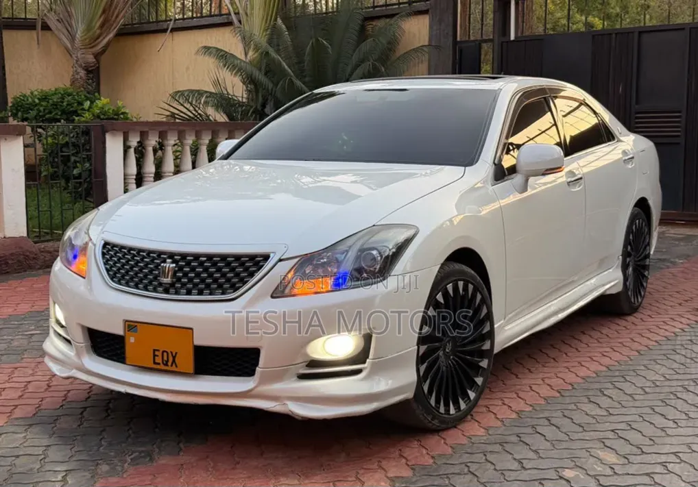 Toyota Crown 2008 White