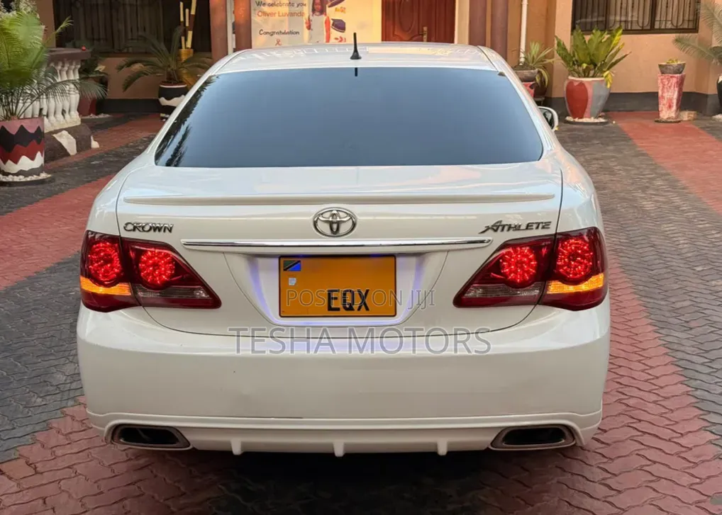 Toyota Crown 2008 White