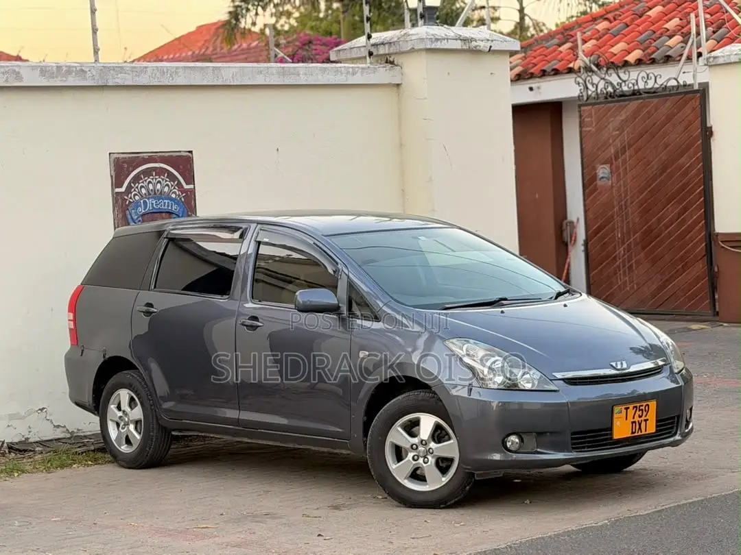 Toyota Wish 2005 Gray
