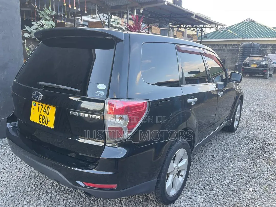 Subaru Forester 2010 Black