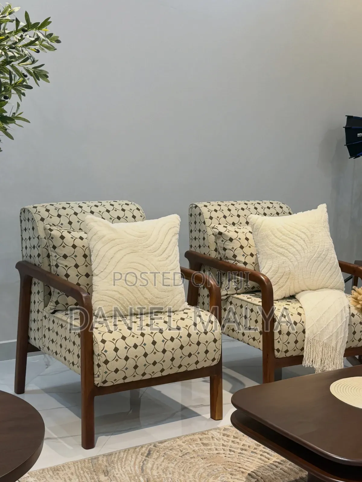 Arm Chair Boma Fahari Ya Sebule Yako