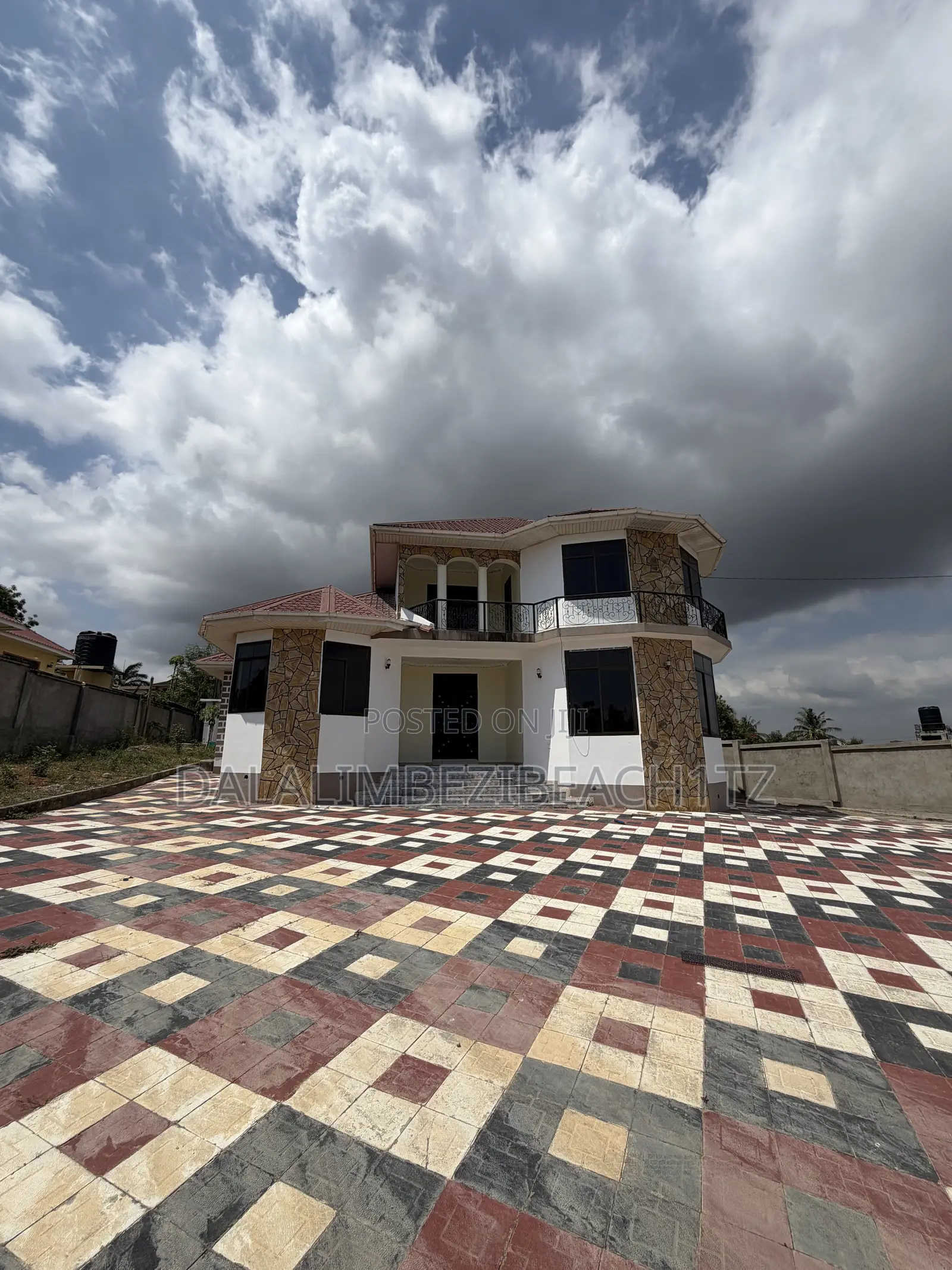 5bdrm House in Salasala Iptl, Kunduchi for rent