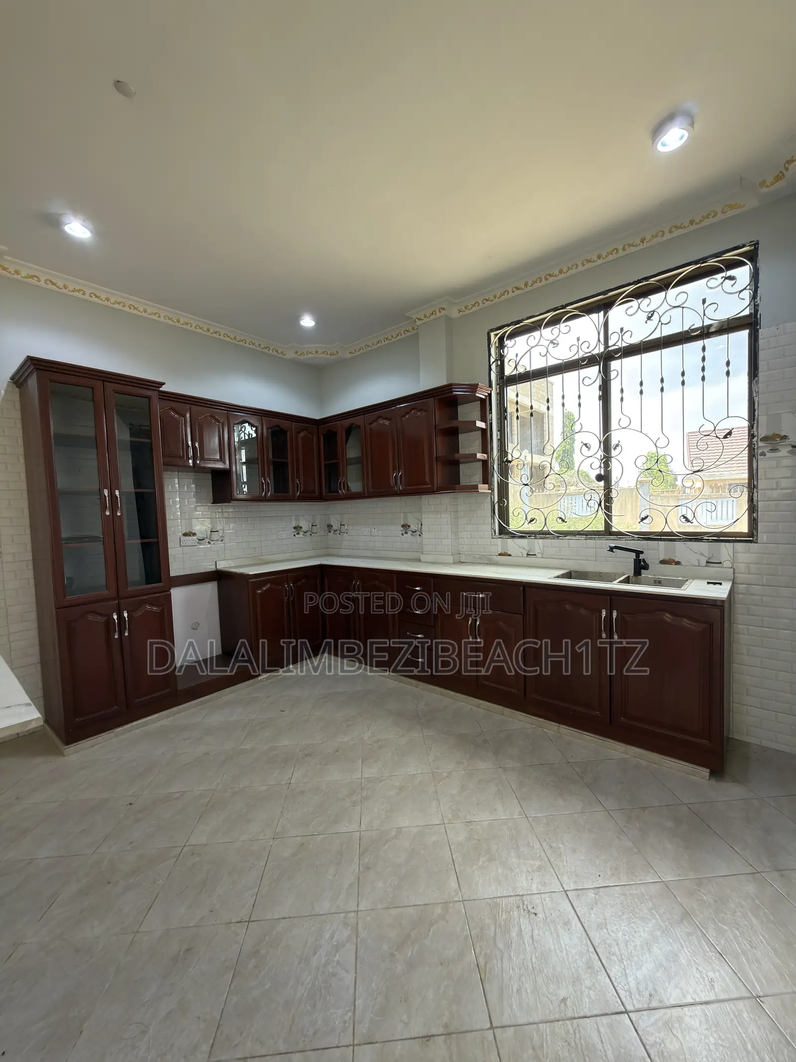 5bdrm House in Salasala Iptl, Kunduchi for rent