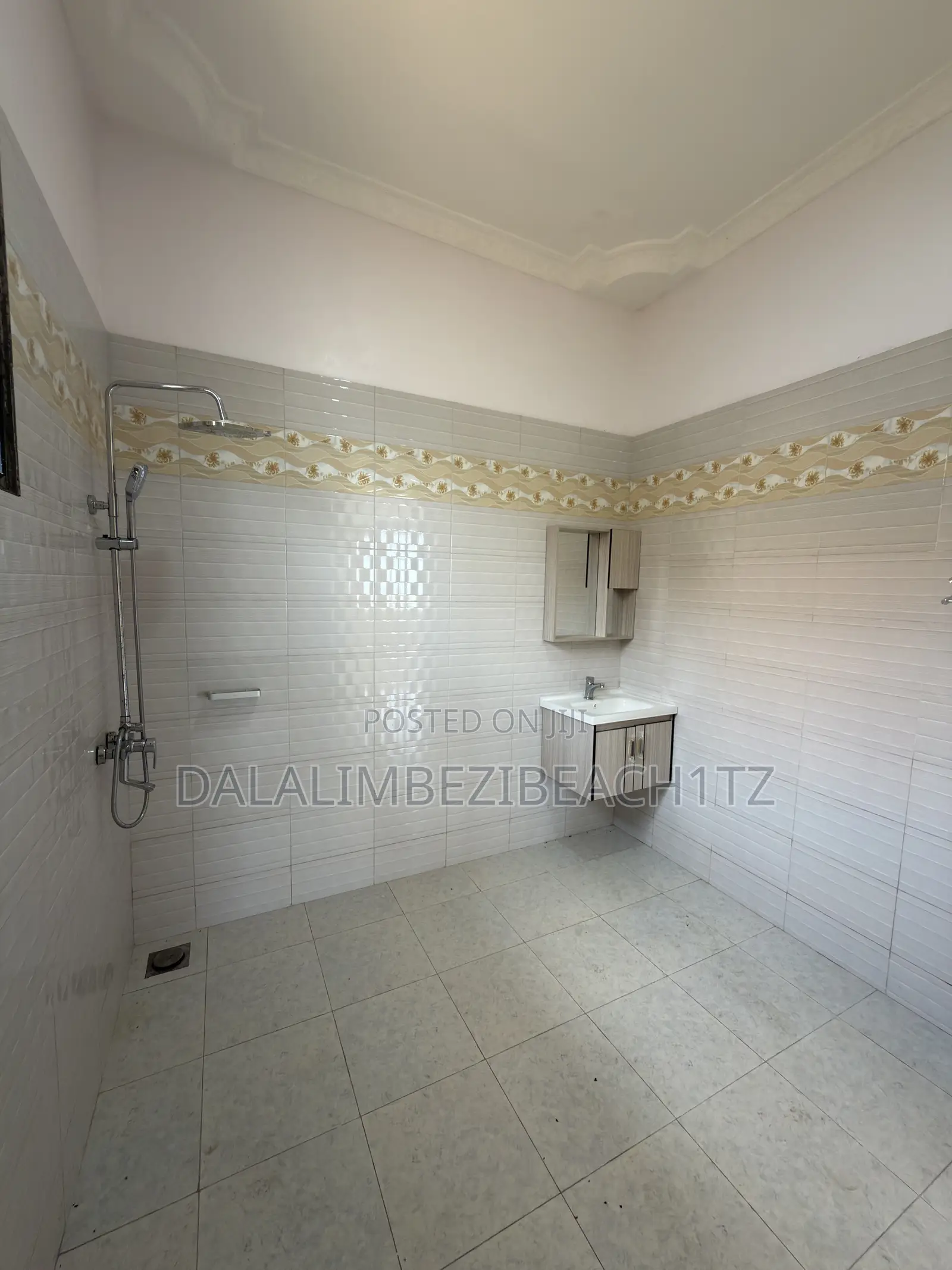 5bdrm House in Salasala Iptl, Kunduchi for rent