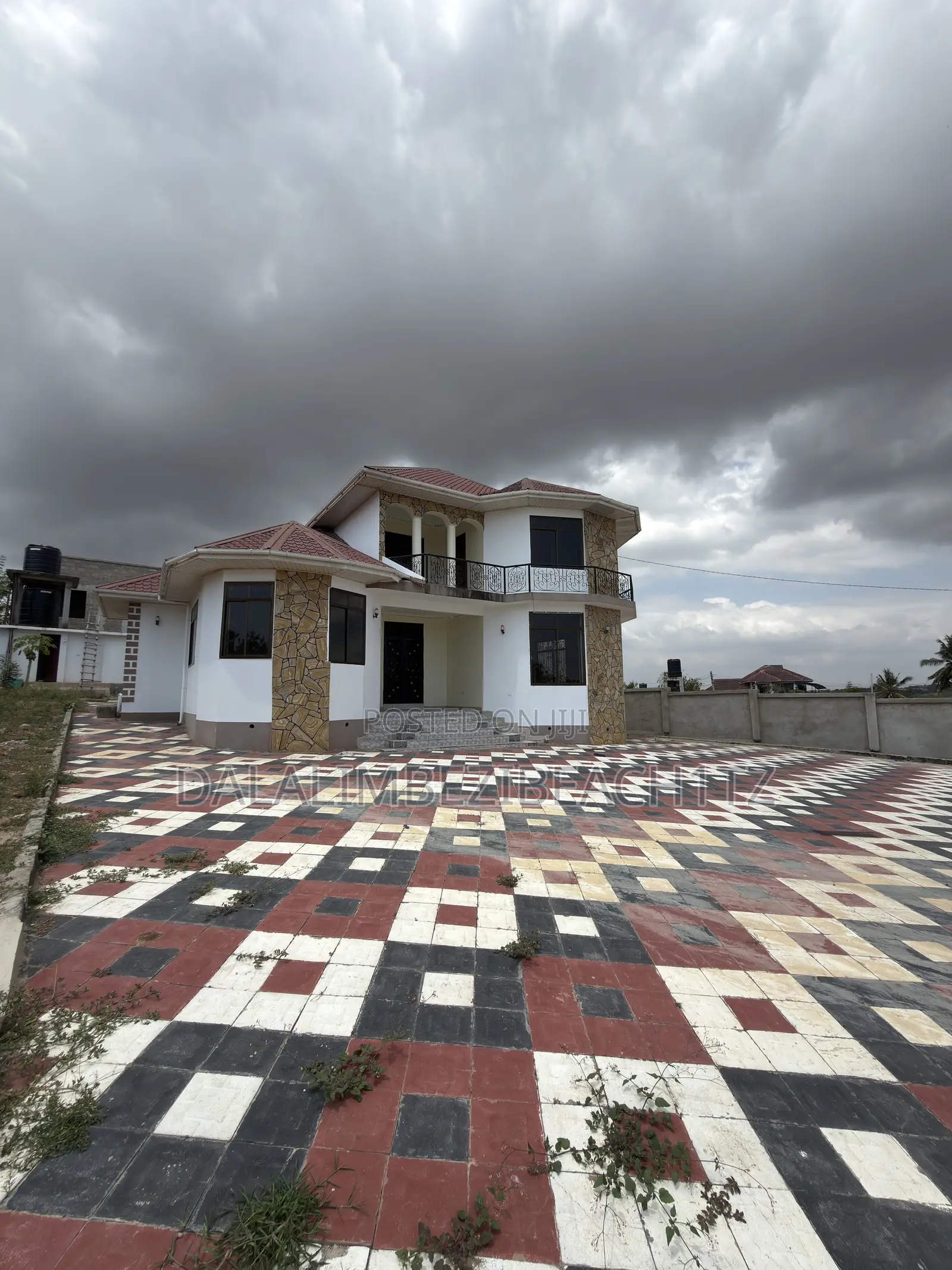 5bdrm House in Salasala Iptl, Kunduchi for rent