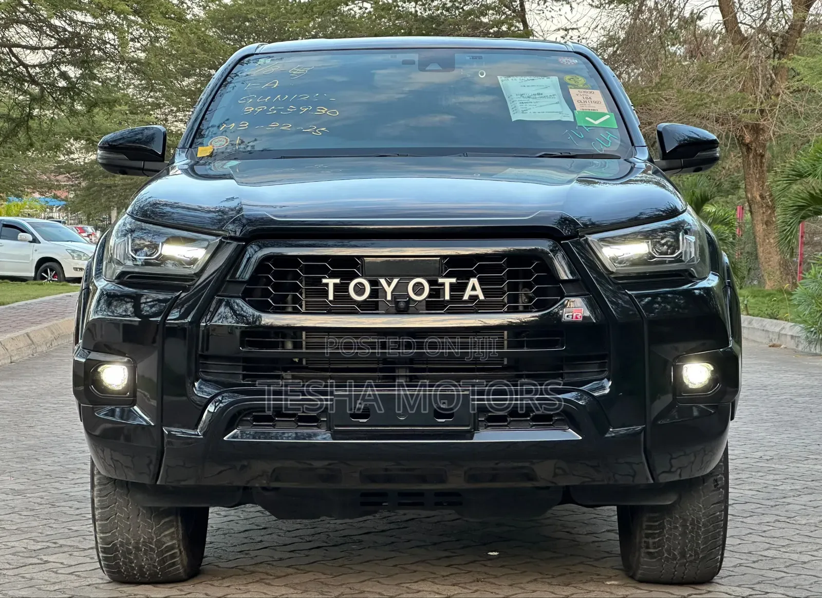 New Toyota Hilux 2024 Black