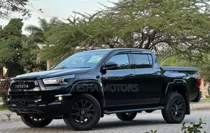 New Toyota Hilux 2024 Black